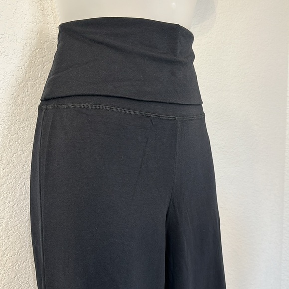 NWT OFFLINE By Aerie OG Black Foldover High Waisted Super Flare Legging (M) - Picture 8 of 10